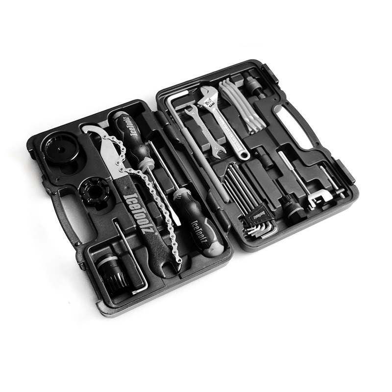 Icetoolz store tool kit