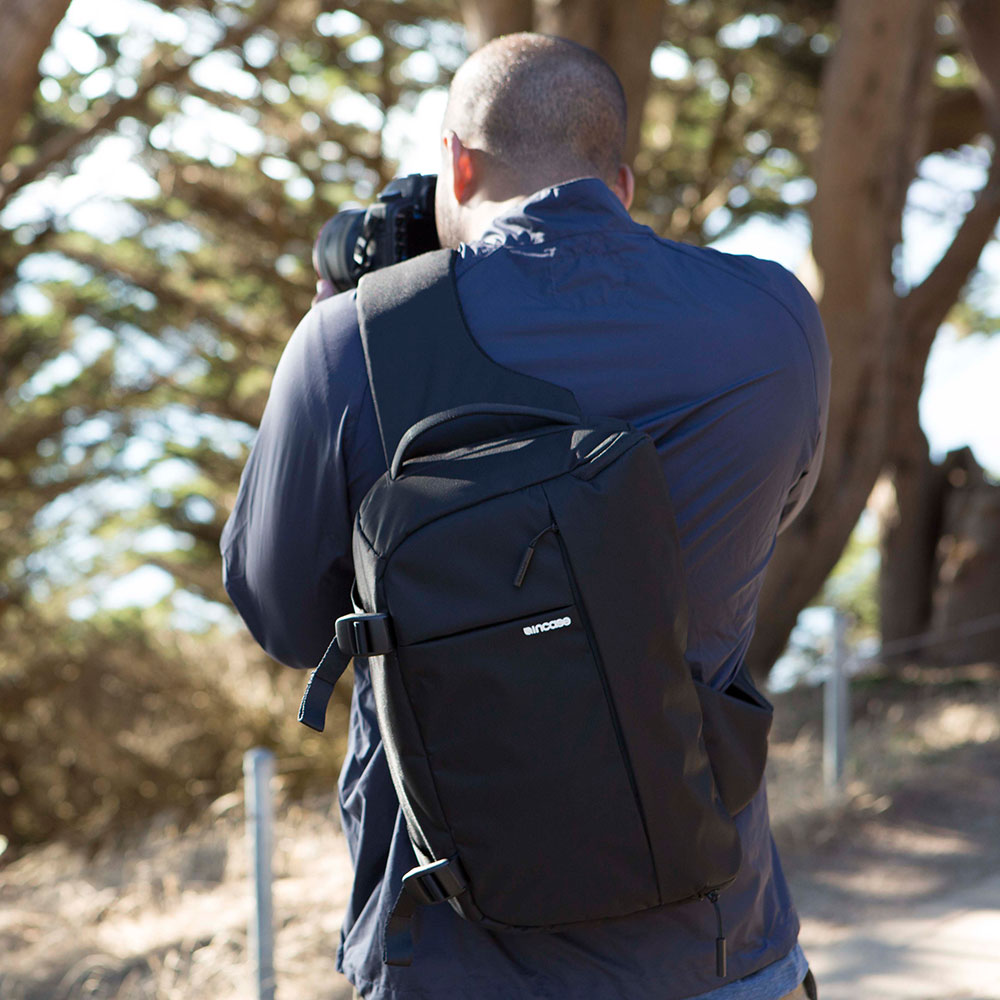 incase dslr sling pack with woolenex