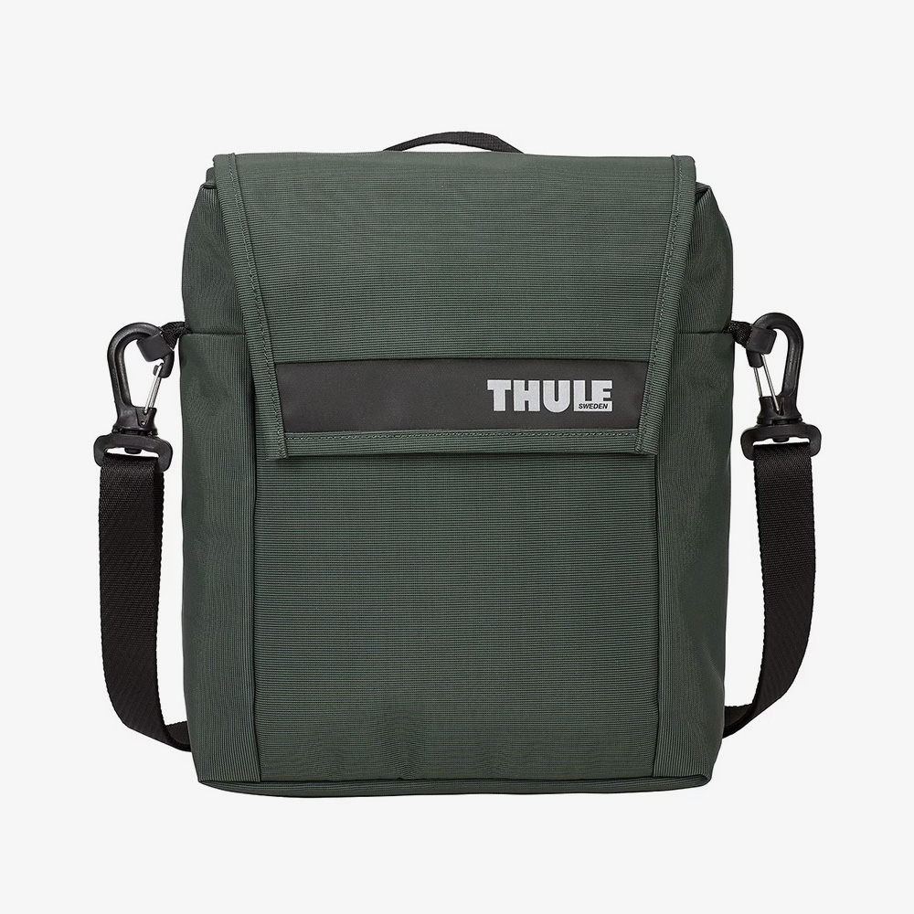 9 Thule Paramount Crossbody Bag