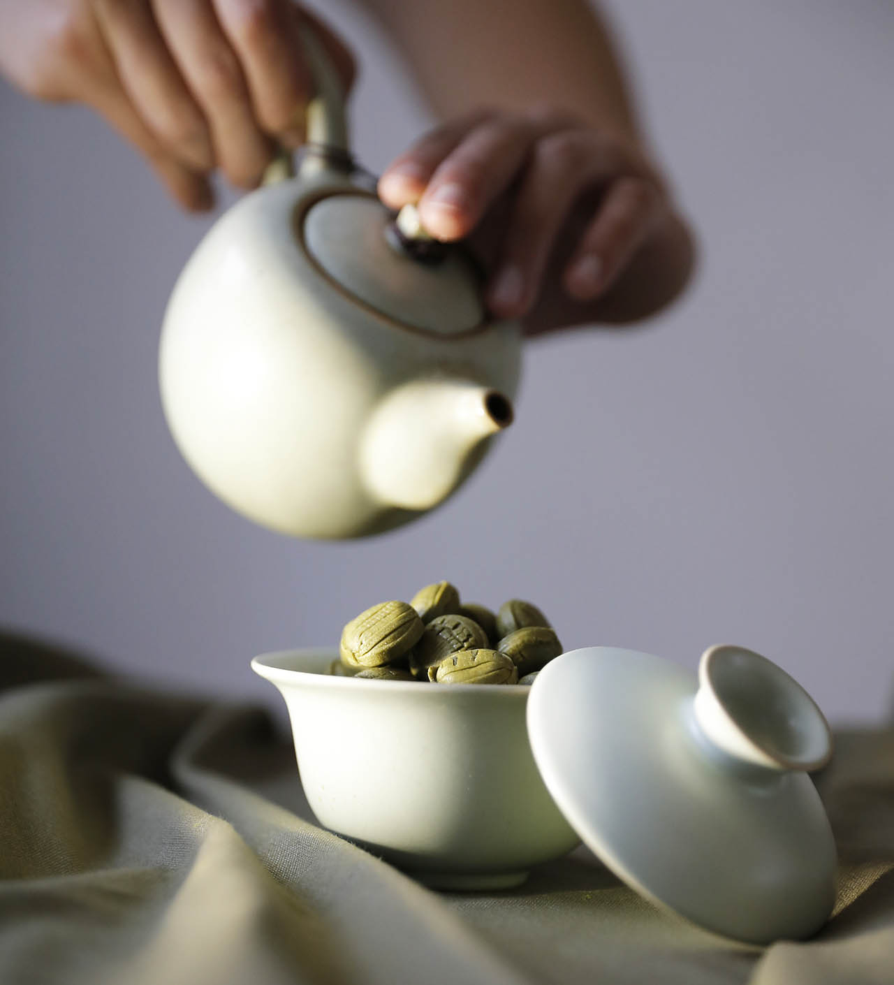 甘樂碧螺春茶糖 | 改變生命的豆漿店 如果喜歡這樣的茶香好味道,我們還有推出「吃好點」禮盒,裡面有「香香豆纖營養餅」、「三峽碧螺春茶糖」、「青仁黑豆茶包」的完美午茶組合!送禮送健康美味的午茶!歡迎來逛逛! | 改變生命的豆漿店