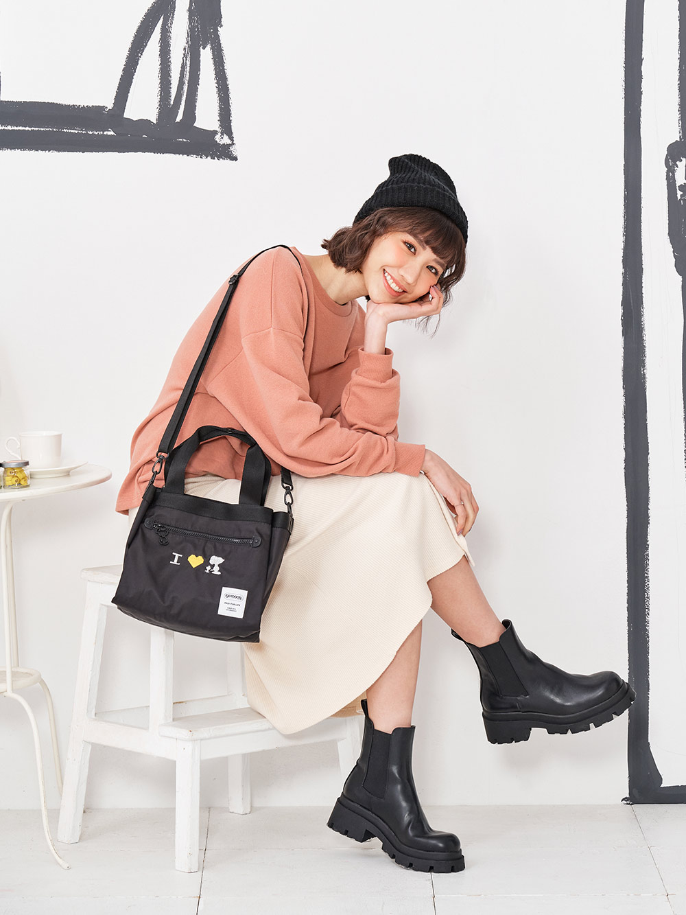 【OUTDOOR】SNOOPY聯名款Lady系列2WAY手提側背包-黑色 ODP20C03BK