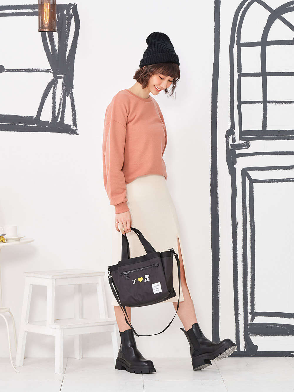 【OUTDOOR】SNOOPY聯名款Lady系列2WAY手提側背包-黑色 ODP20C03BK