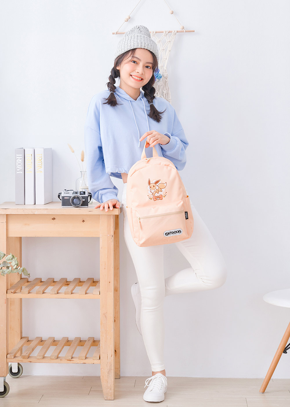 【OUTDOOR】寶可夢Pokemon-手繪風伊布後背包-奶茶色 ODGO21B01BE