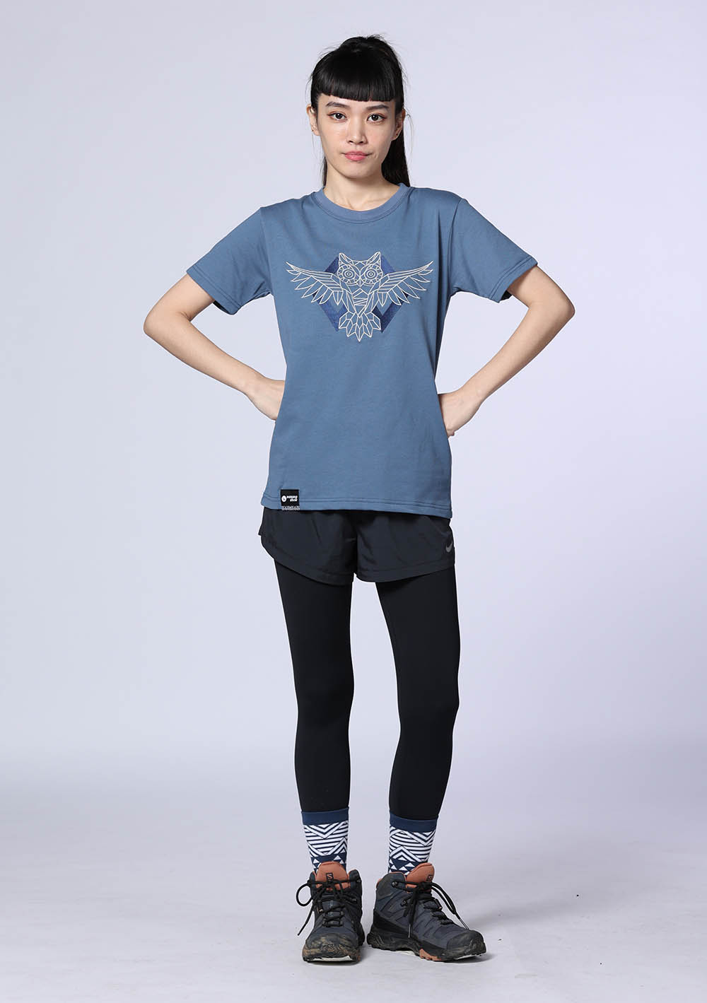 幾何貓頭鷹刺繡中性款TEE