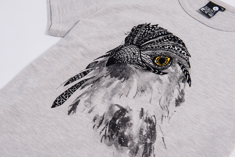 大冠鷲植絨TEE中性款(灰) 大冠鷲植絨TEE中性款(灰)