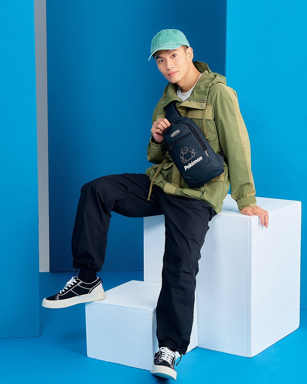 【OUTDOOR】寶可夢Pokemon-夜光卡比獸單肩包-碳灰色 ODGO22O02CL