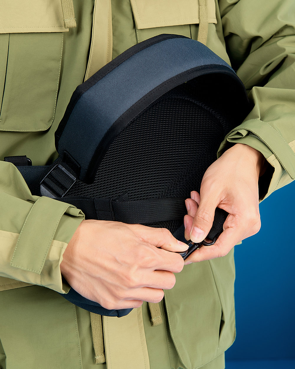 【OUTDOOR】寶可夢Pokemon-夜光卡比獸單肩包-碳灰色 ODGO22O02CL