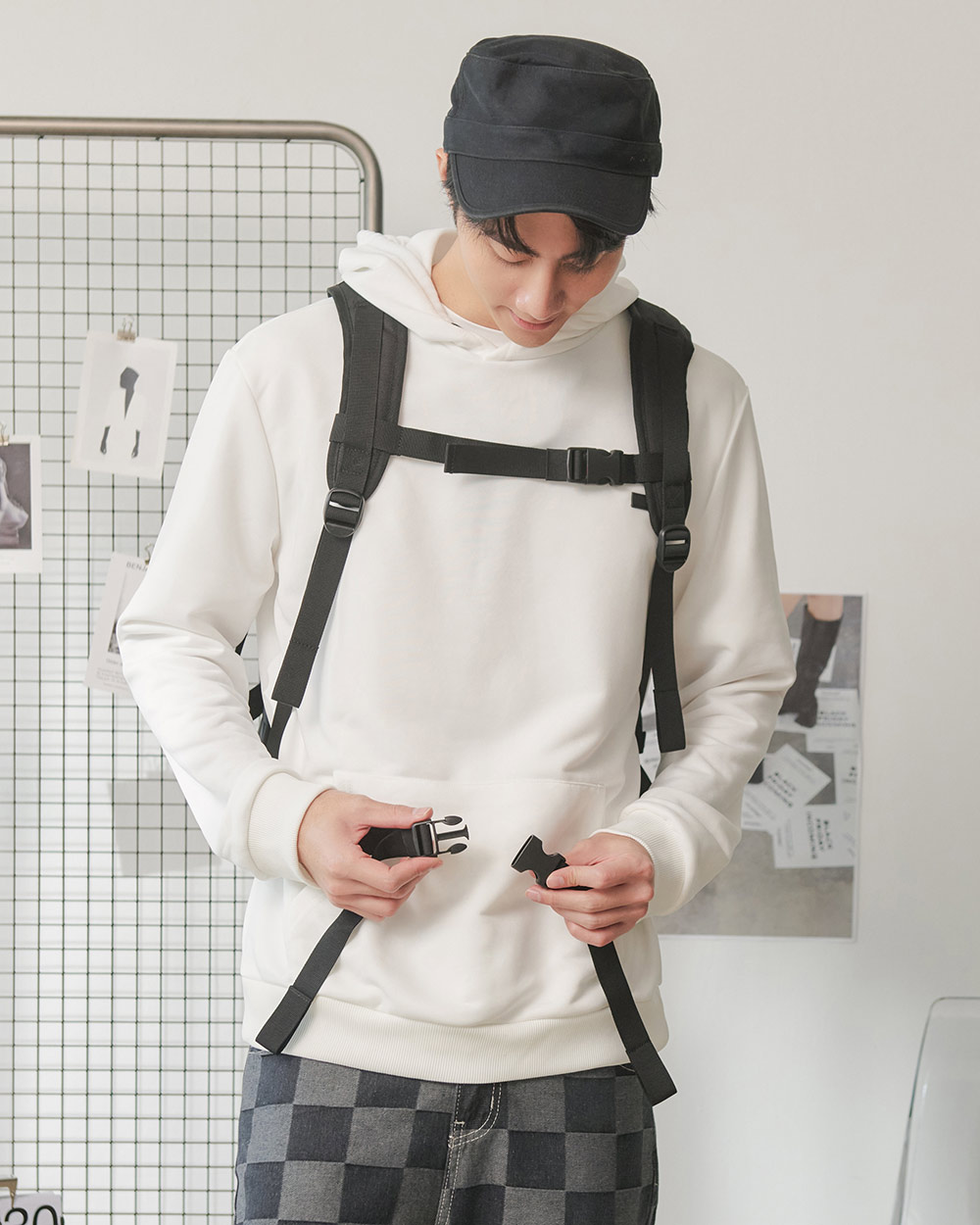 【OUTDOOR】風格前線-14吋電腦後背包-黑色 OD143117BK