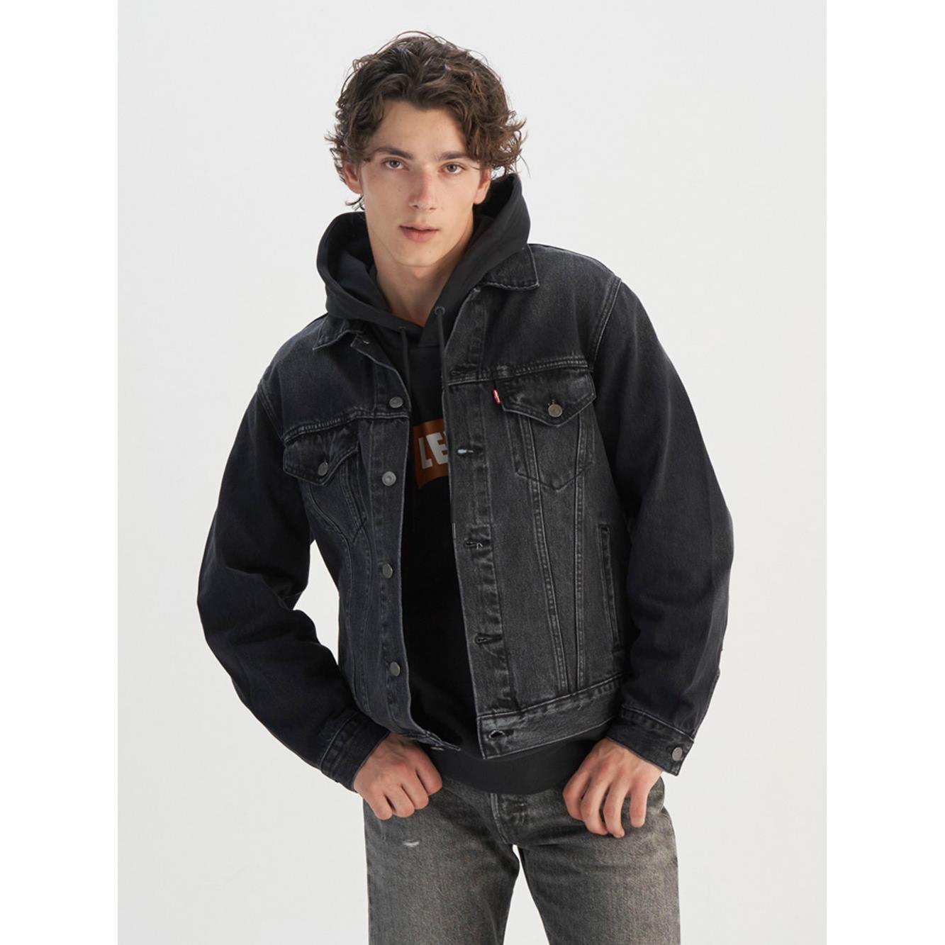 Levi’s® 男款  TYPEIII 丹寧牛仔外套 背部塗鴉  黑色牛仔外套  熱賣單品