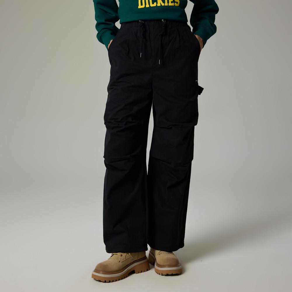 Dickies女款黑色側邊工具環膝部壓褶多口袋設計工裝長褲|DK0A87HCBLK