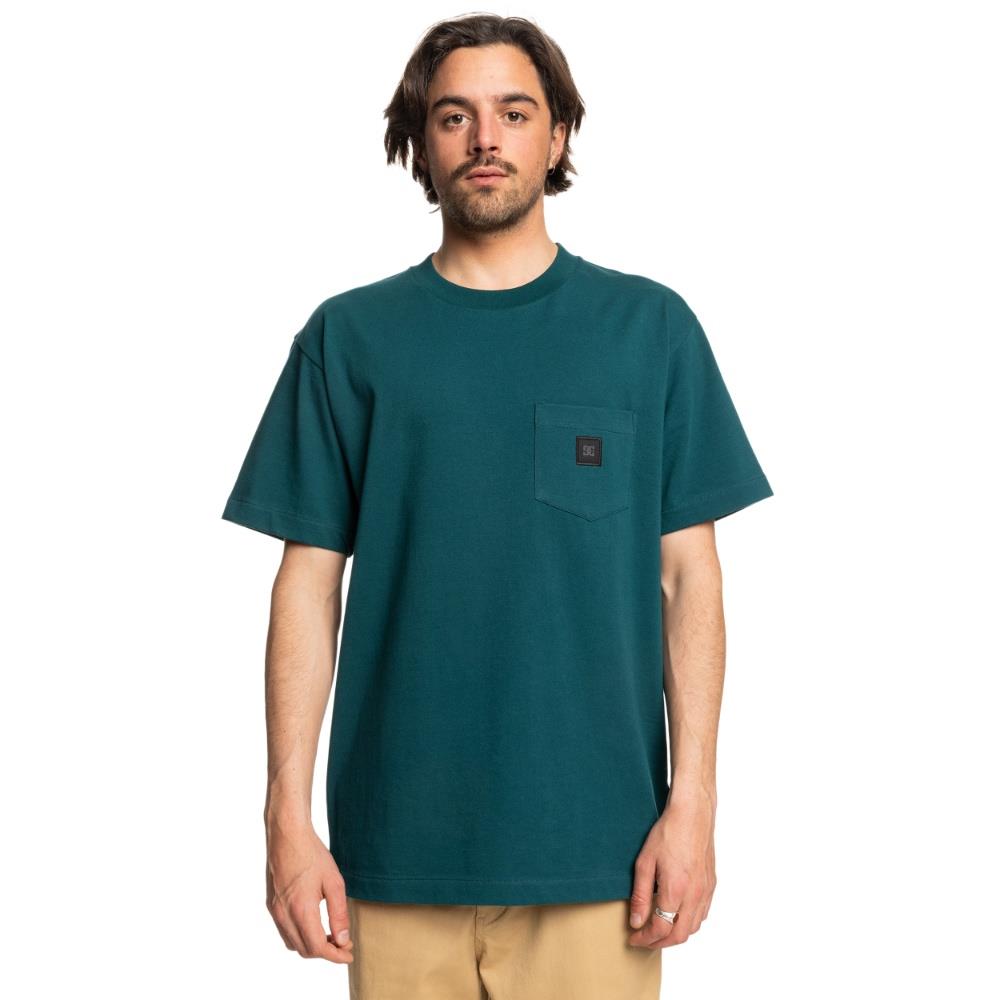 【DC SHOES】男款-DC 1994 SS 口袋T恤-藍綠色  (ADYKT03246251-BTG0)