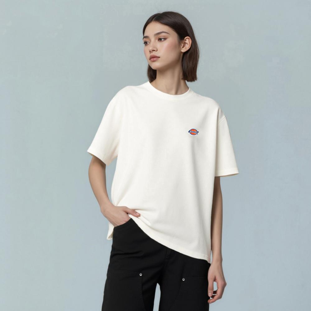 Dickies男女款米白色純棉胸前品牌經典三色刺繡Logo短袖T恤|DK0A87FSC48