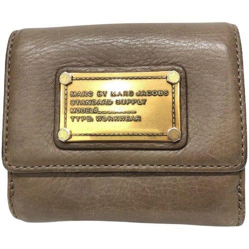 【高雄夢時代店】MARC BY MARC JACOBS/對折錢包//