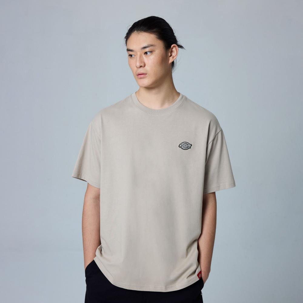 Dickies男女款鵝卵石棕純棉胸前刺繡小Logo休閒短袖T恤|DK0A889IK55