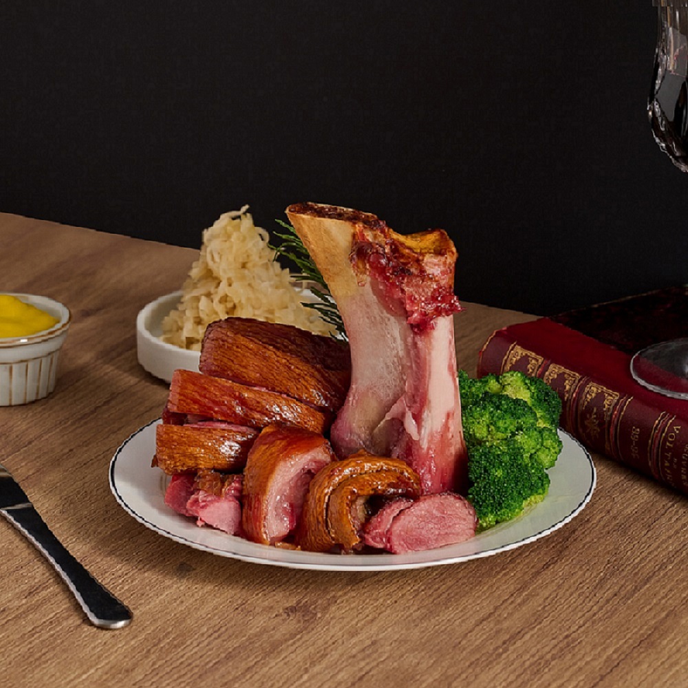 【秘傳美食料理】酥烤脆皮德國豬腳(590g±8%/組(附酸菜沾醬))