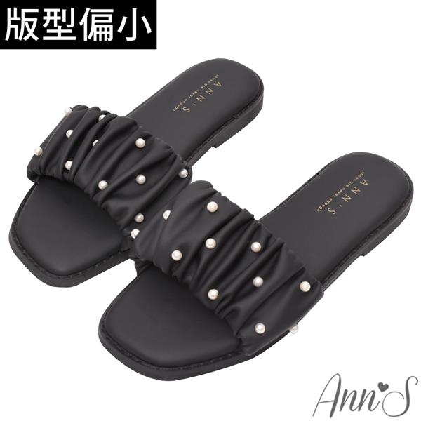🎁買就送鞋撐🎁Ann’S防潑水爽膚皮-軟綿抓皺星空珍珠方頭涼拖鞋1.5cm-黑(版型偏小)