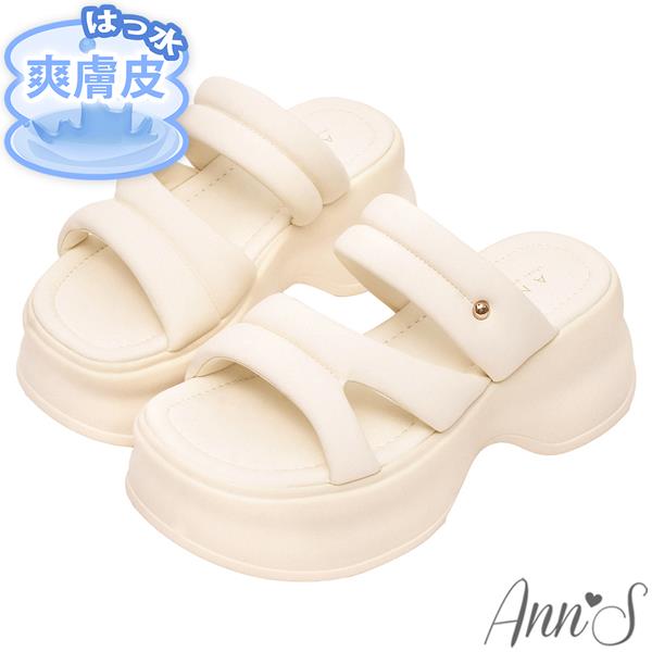 💎正價涼鞋買就送防水鞋袋💎Ann’S防潑水爽膚皮-流線長腿厚底涼拖鞋7cm-米白
