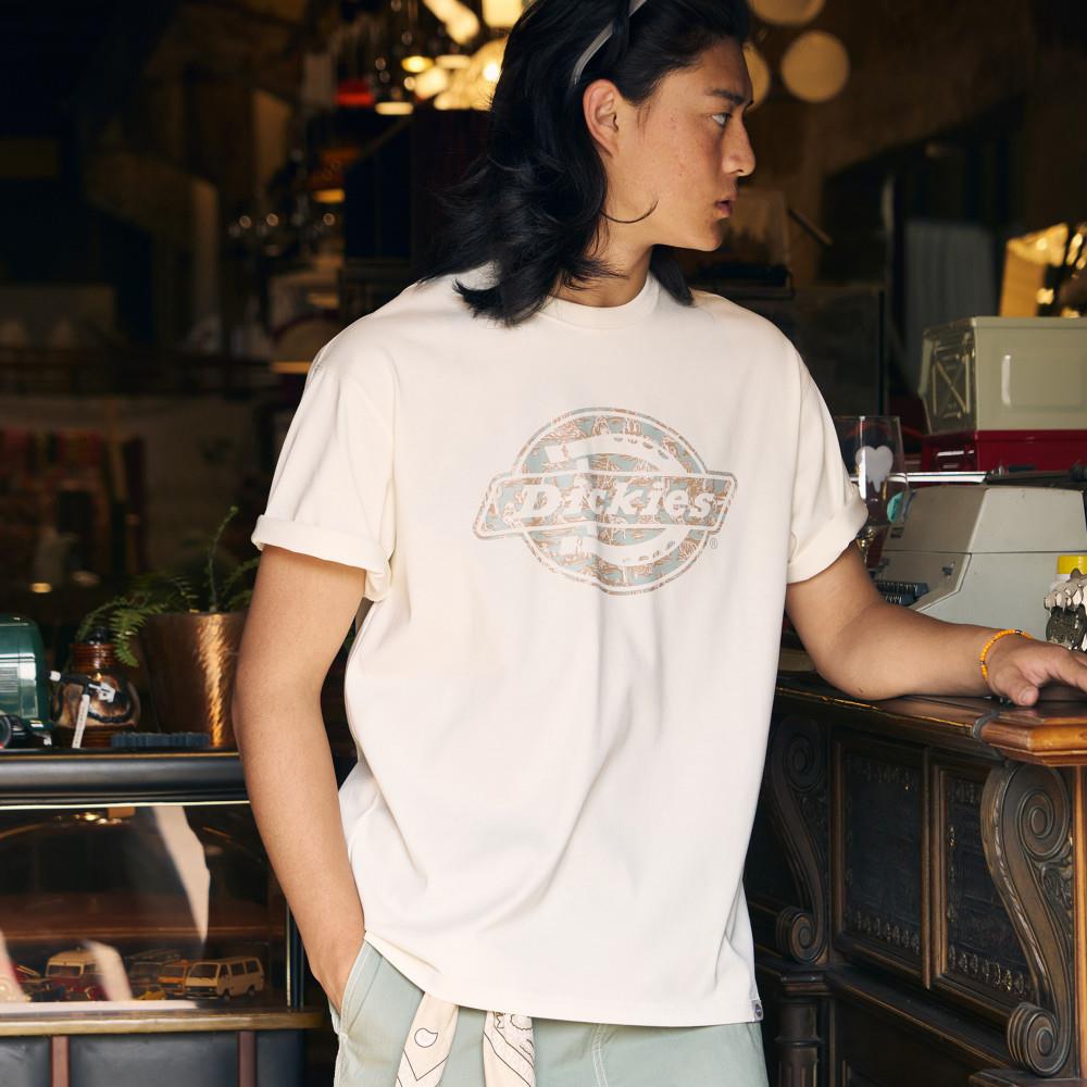 Dickies男女款米白色胸前大Logo圖案印花休閒短袖T恤|DK0A87R7C48