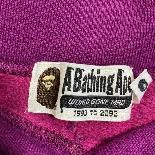 A BATHING APE 紫色 レインコート 新品 2XL A BATHING APE（アベイシングエイプ）の「APE CROSSBONE COLLEGE