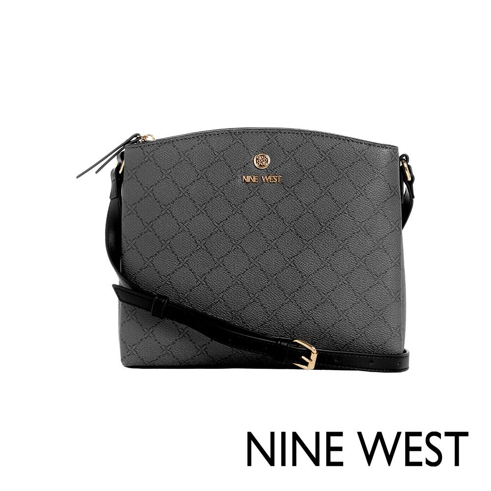 【NINE WEST】經典斜背包-LOGO灰藍(193314183665)