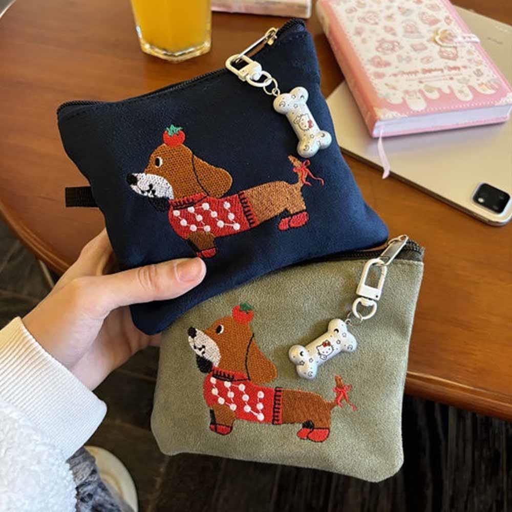 天藍小舖-刺繡臘腸狗仿麂皮收納袋-共2色-$168【A09091691】