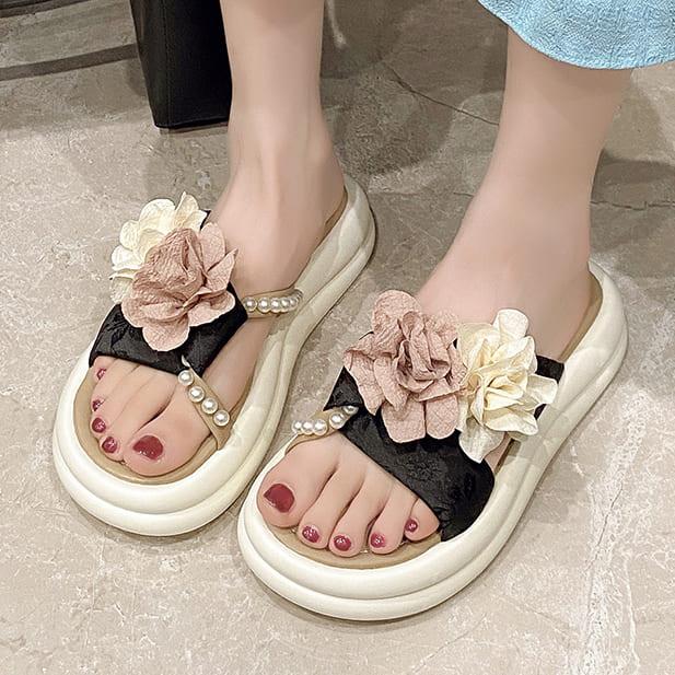 【35-41全尺碼】溫柔刺繡立體花朵珍珠扭結厚底拖鞋．白鳥麗子