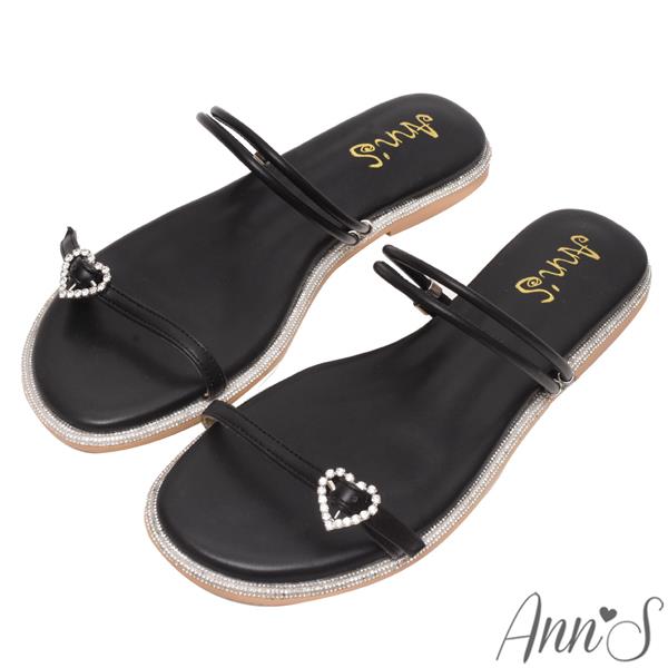 💎正價涼鞋買就送防水鞋袋💎Ann’S鑽石圍邊寬版-小愛心可兩穿平底涼鞋(腳趾一字帶可調整)1cm-黑