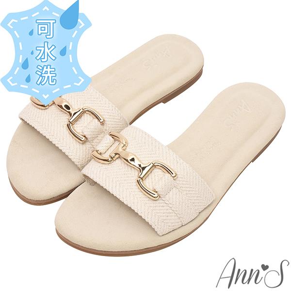 ✨NEW✨Ann’S水洗牛皮-素面人字紋 馬銜扣圓頭涼拖鞋1cm-米白