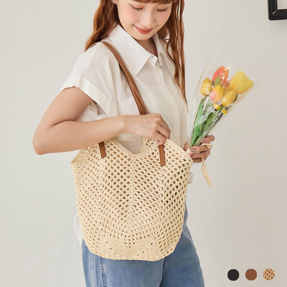 天藍小舖-夏日漫步編織簍空肩背包中包-共3色-$490【A15153118】