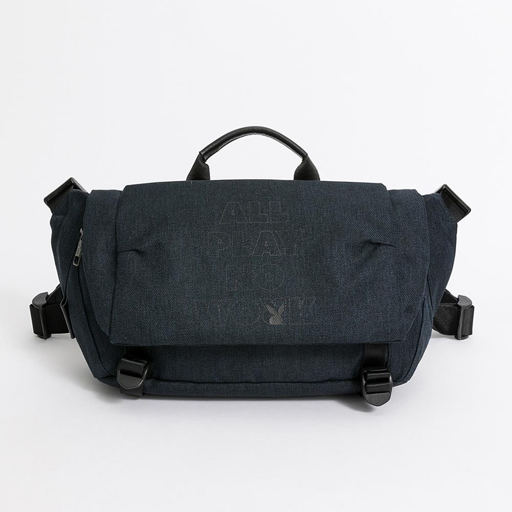 ⚡CITY BOY 買就送皮革眼鏡收納袋｜PLAYBOY-單肩背包 Play系列 -藍色(141-1601-50-7)