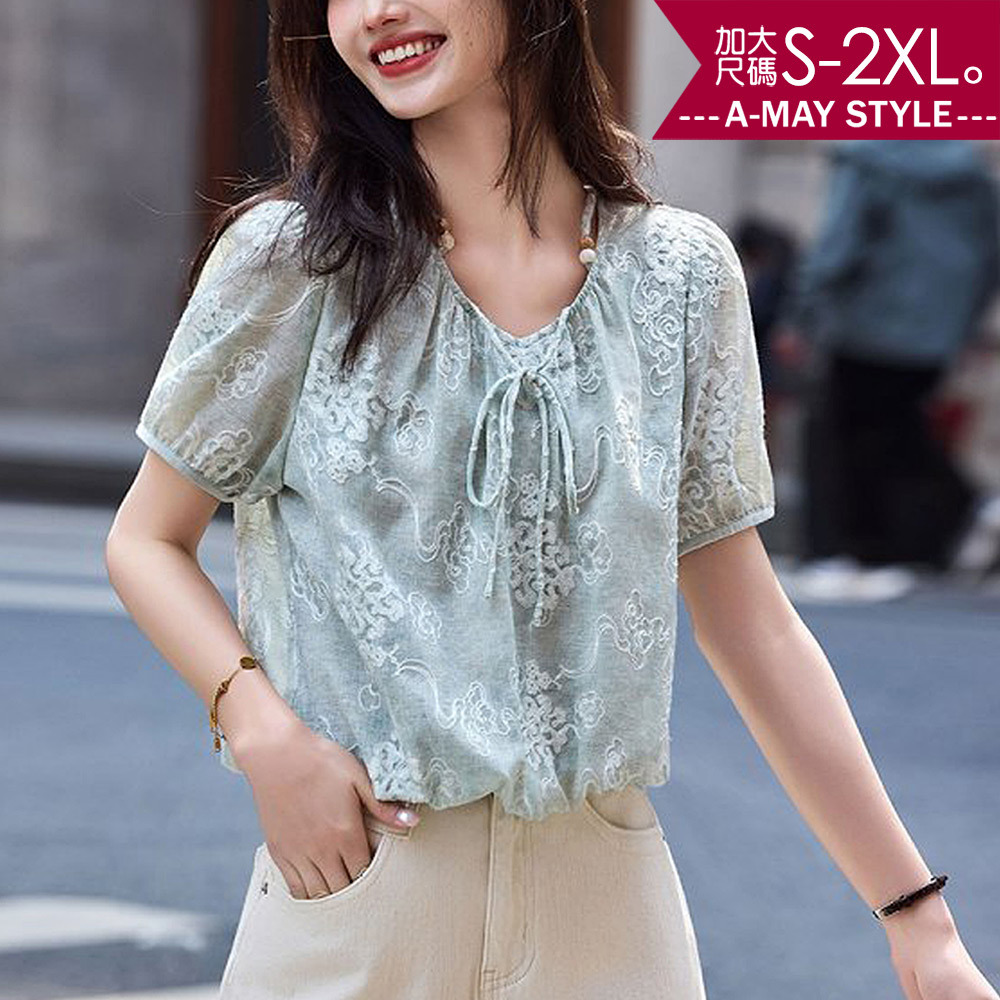 加大碼T恤 襯衫 文藝氣質刺繡感繫帶短袖上衣(S-2XL)【XAM2506T43】＊艾美時尚(現 預)