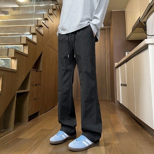韓風潮流寬鬆彎刀褲 靴型褲 工作長褲 工褲裝 休閒長褲 寬鬆彎刀褲 男生長褲【NZHK25602】