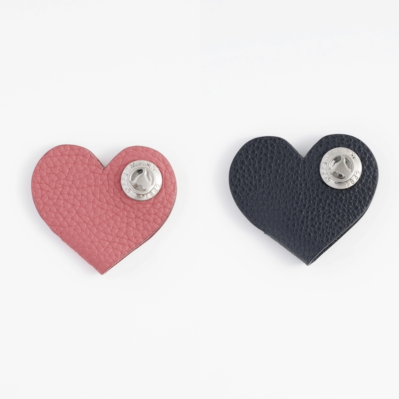 【OFM】愛心造型皮革捲線器(深藍 紅)(2個x1(FFKWC01NV0 FFKWC01RD0))