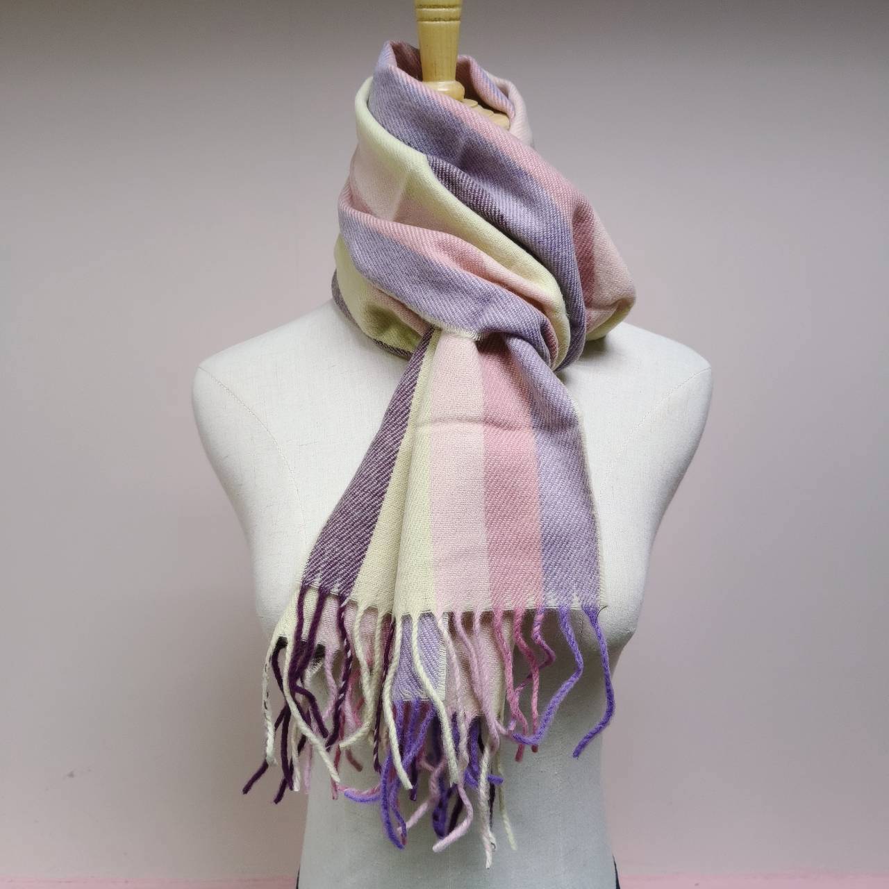 簡約暖絨時尚圍巾(隨機出)