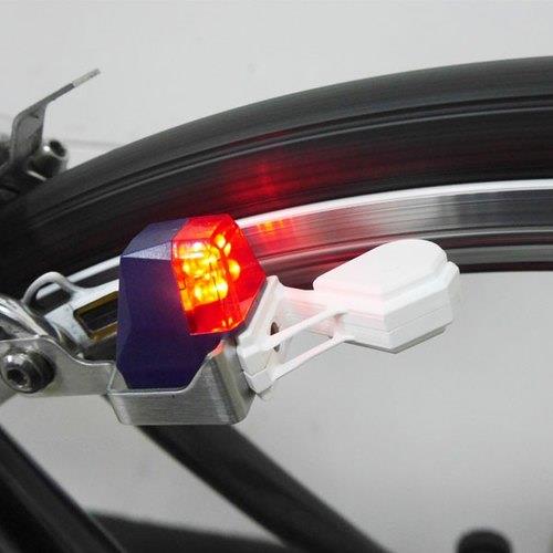 Xbat-V自行車LED自發電後警示燈(C型夾專用)