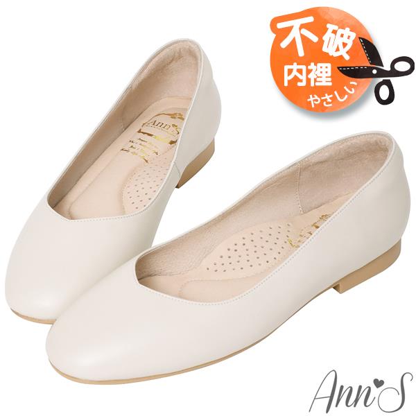 Ann’S奶奶鞋-V型小羊皮真皮方頭平底鞋-米白