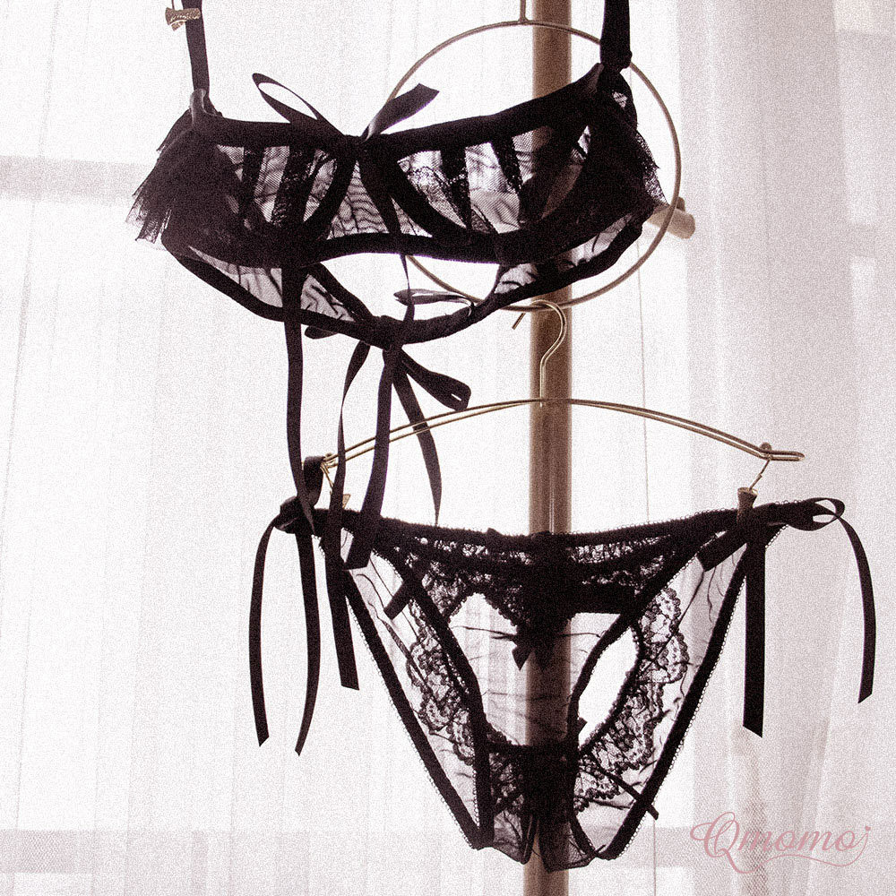 內衣【Wink Bra 睫毛眨眨】浪漫荷葉性感鏤空情趣內衣(黑)