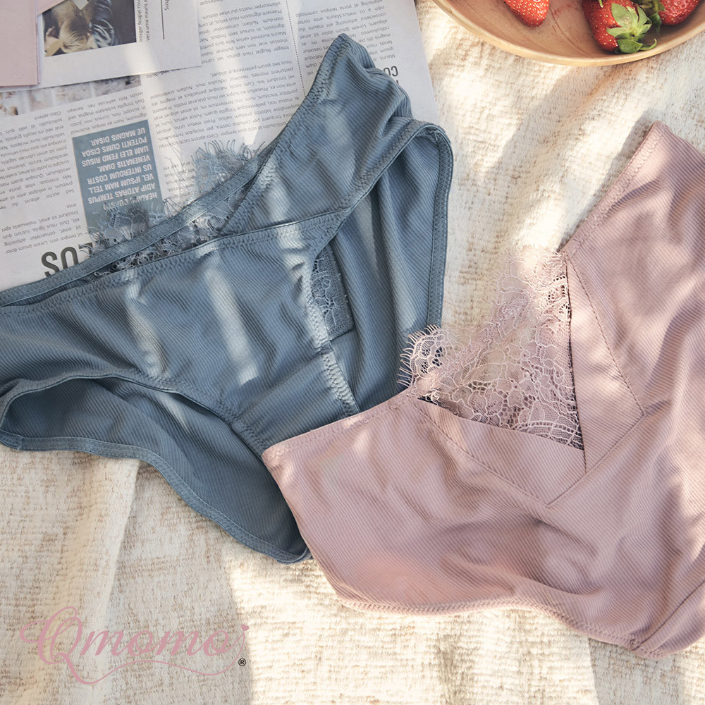 內褲 【奇蹟LaLa】寬版平口蕾絲親膚內褲(２色)