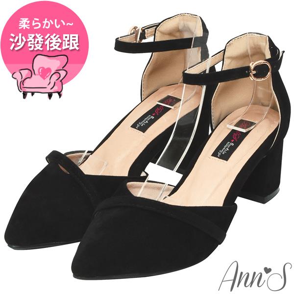 🎁買就送鞋撐🎁Ann’S柔美心動-絨面造型斜帶顯瘦繞踝寬楦尖頭鞋5.5cm-黑