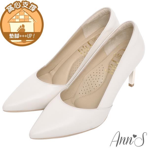 Ann’S嚮往的女人味-性感弧線柔軟小羊皮電鍍細跟尖頭高跟鞋7.5cm-米白