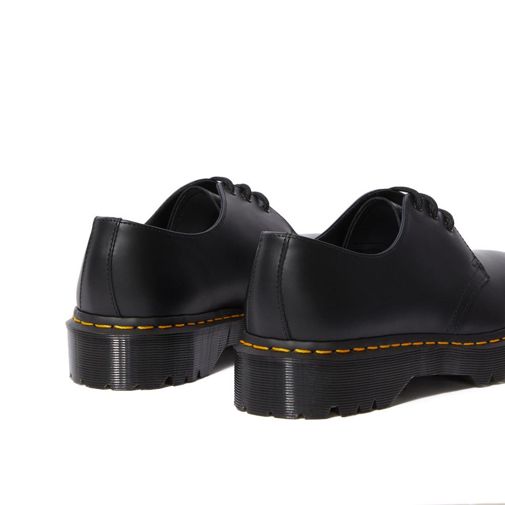 Doctor martens 2024 shoes price