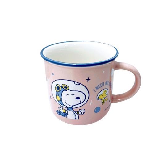 (限量)史努比SNOOPY 小星球仿搪瓷馬克杯/陶瓷杯子-粉紅色(410ml/盒裝)