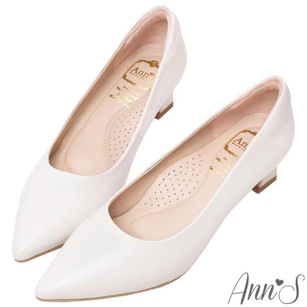 Ann’S平衡負擔-頂級綿羊皮性感尖頭粗跟包鞋4.5cm-白