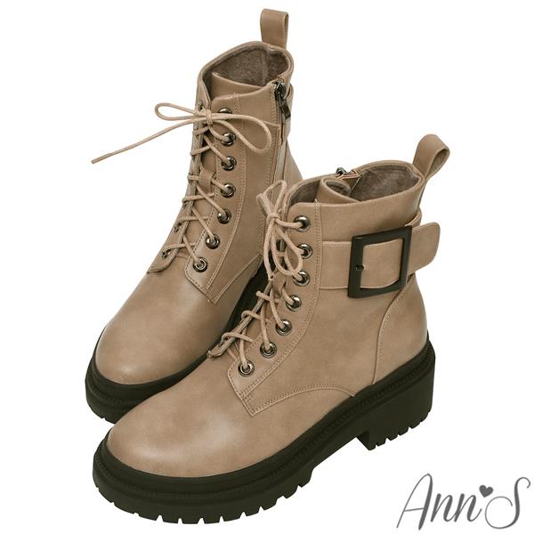 🎁買就送鞋撐🎁Ann’S打造漫畫腿-7孔綁帶大方釦輕量厚底軍靴5cm-杏