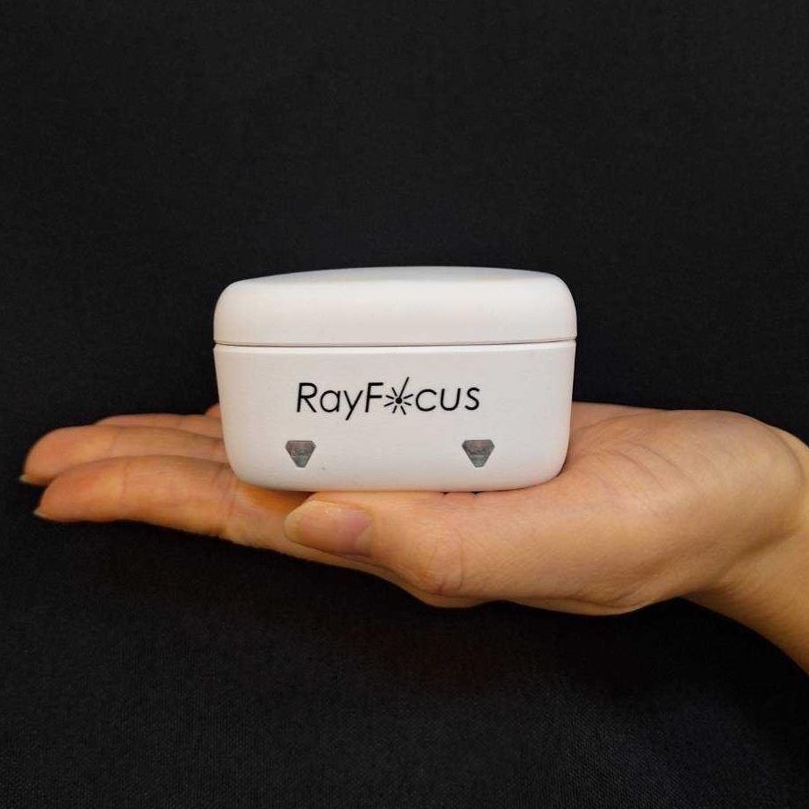 RayFocus 2光動能按摩儀/瑞愛生醫光動能紓緩機/穿戴式/複合光源/台灣製造/含穿戴綁帶配件組/送精油舒緩貼布一包(十片)