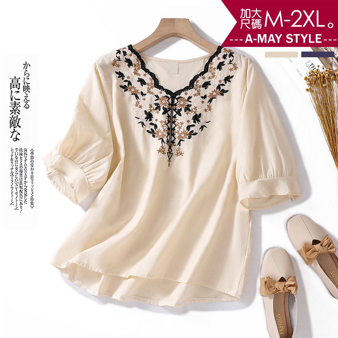 加大碼 T恤 文藝刺繡感V領棉麻上衣(M-2XL)【XMS45526041】＊艾美時尚(現 預)
