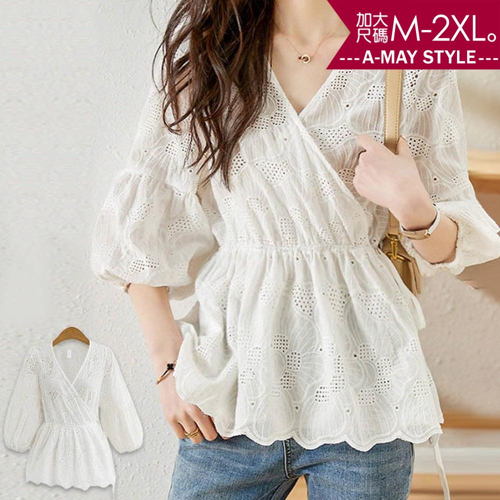 加大碼上衣-V領鏤空刺繡收腰蕾絲衫(M-2XL)【XML22S51】＊艾美時尚(現 預)