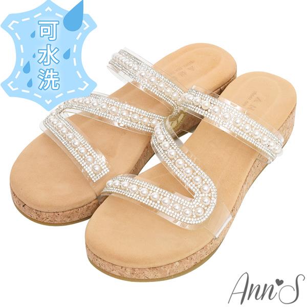Ann’S 水洗牛皮-3cm小心機厚底！「珍珠水鑽透明曲線」軟木圓頭涼鞋-白鑽