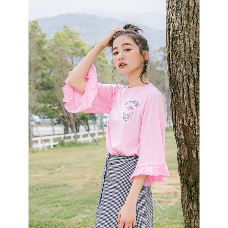 純棉KITTY印花荷葉五分袖上衣