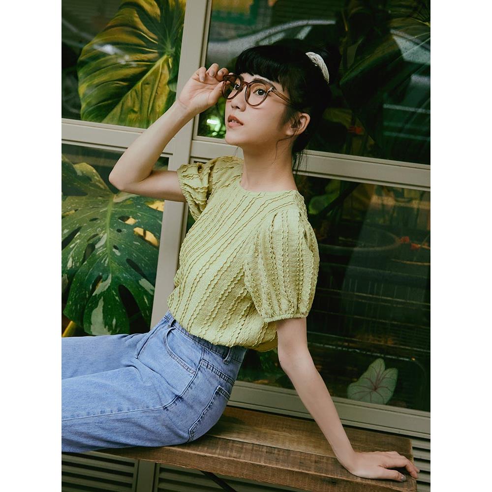 不規則立體紋理鬆緊泡泡袖圓領上衣